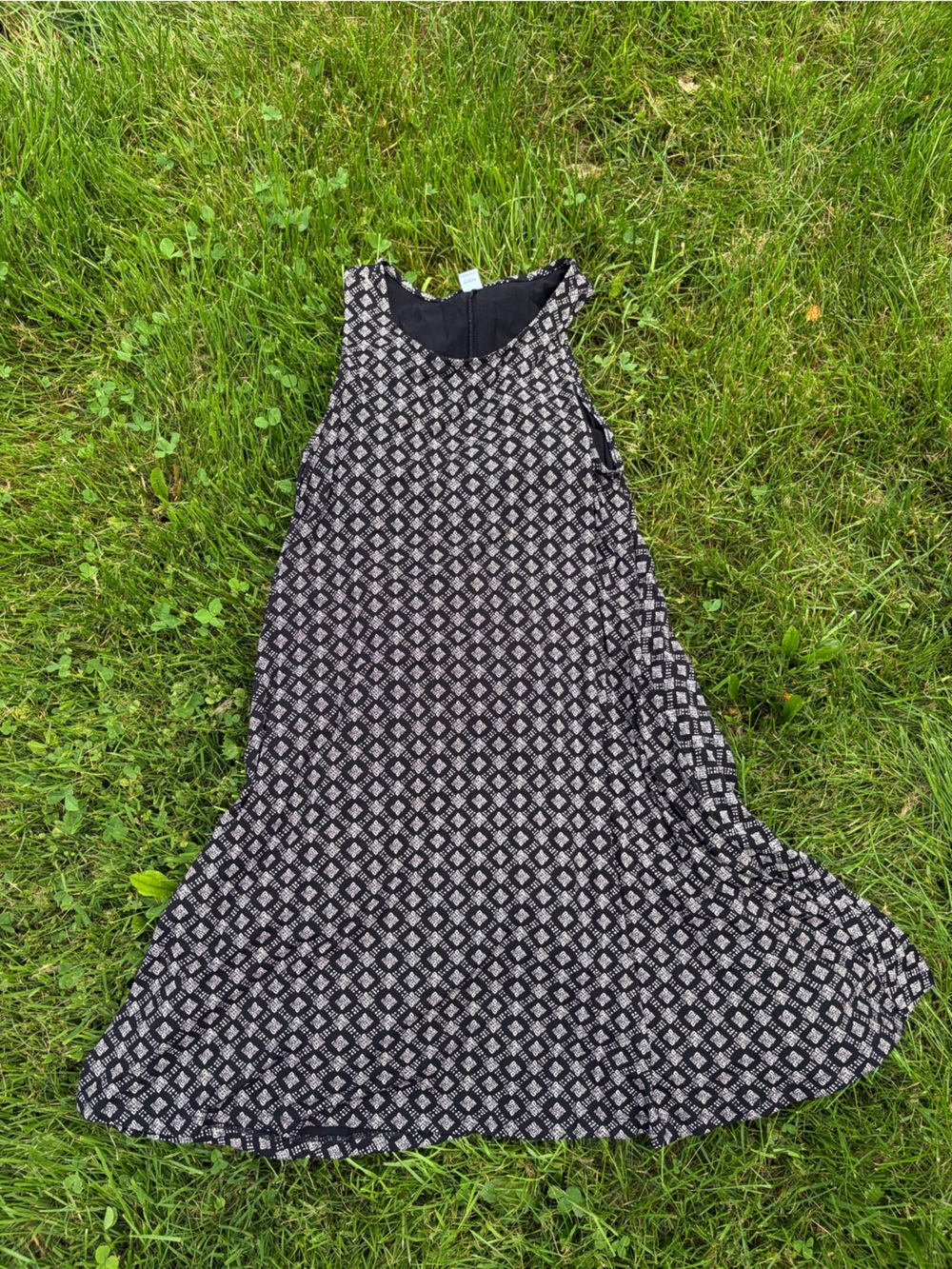 Old Navy Black and White Printed Shift Dress